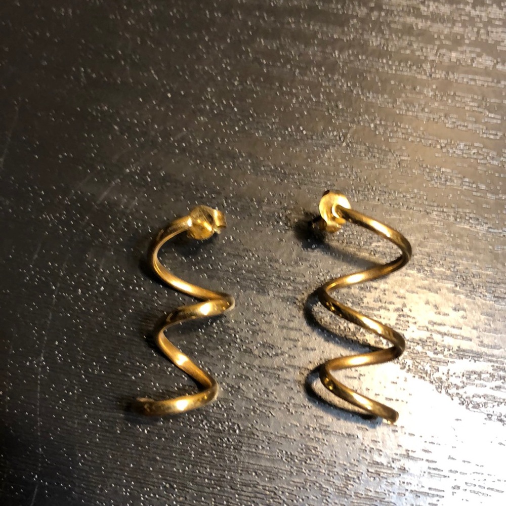 Vintage 14kt gold swirl 1.9 grams earings